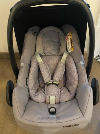 Maxi-Cosi Pebble Pro i-Size + Adaptadores