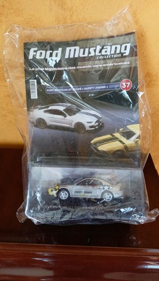 Ford Mustang GT Coupe Safety Jogger 2003
