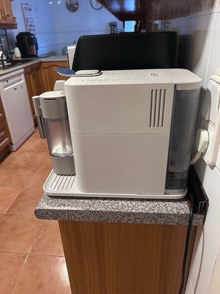 Cafetera Nespresso Lattissima 