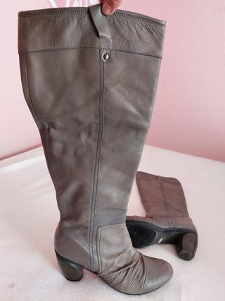 Botas altas de piel Bocage grises