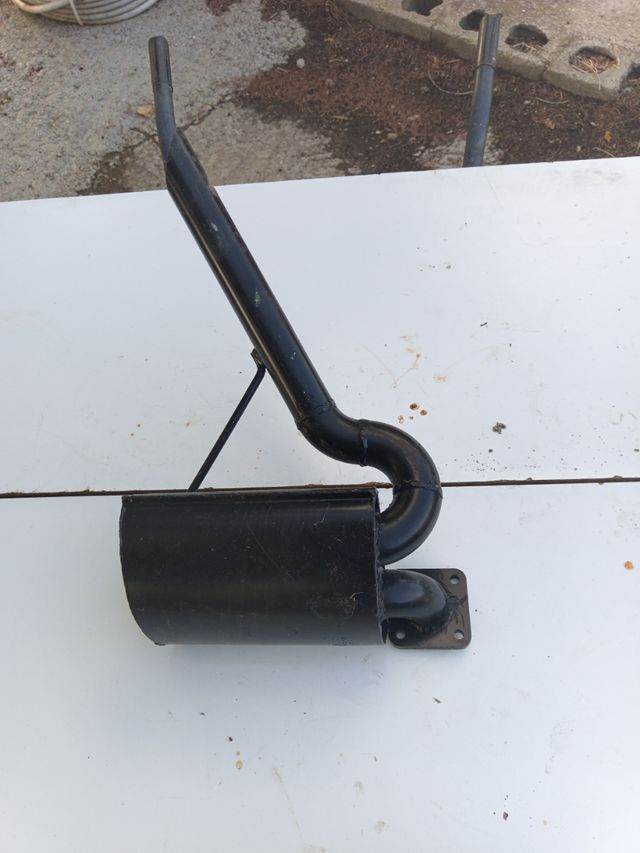 Tubo de escape silenciador