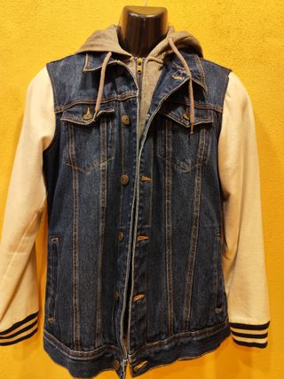 Cazadora vaquera Pull&Bear con capucha