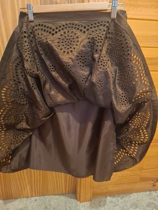 Falda de corte midi 