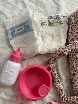 Kit Muñeca: Cuna, Biberón, doby y cosas varias 