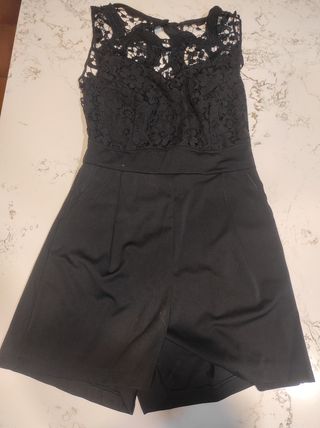 Vestido-mono negro encaje