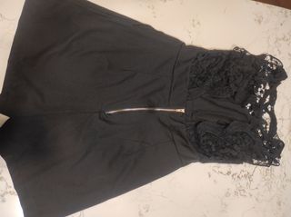Vestido-mono negro encaje
