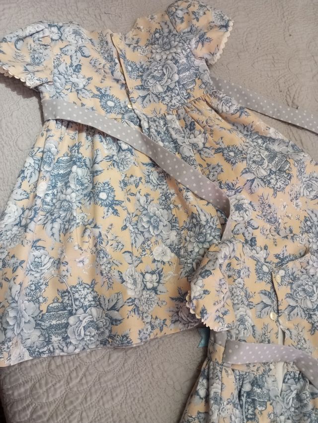 2 Vestidos niña 3-4 años floral