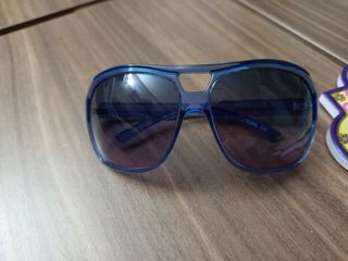 Gafas de sol azules