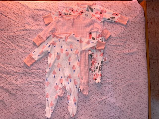 Lote 3 peleles de bebé ( 0  - 3 meses) NUEVOS A ES