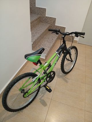 Bicicleta niño verde JL-WENTI casi nueva