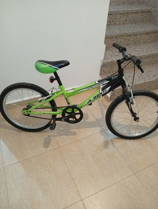 Bicicleta niño verde JL-WENTI casi nueva