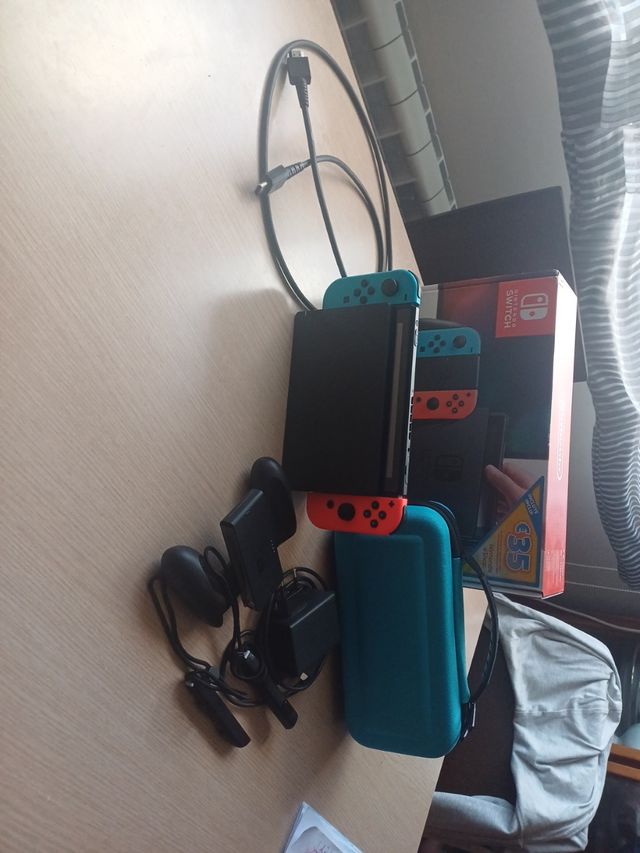 Nintendo Switch con funda de viaje