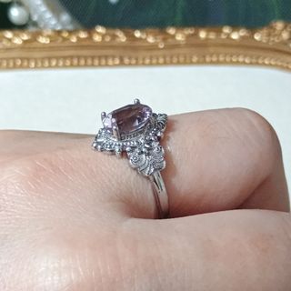 Anillo de acero inoxidable con Amatista natural