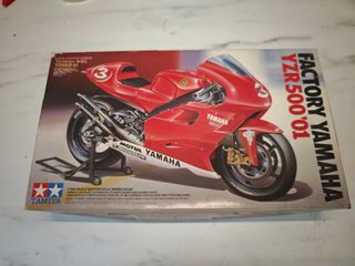 Tamiya Yamaha YZR500 '01 Modellino Moto GP