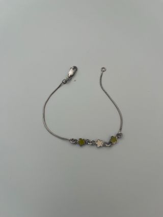 Pulsera plata estrellas verdes y blancas
