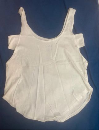 Camiseta de tirantes con aberturas laterales