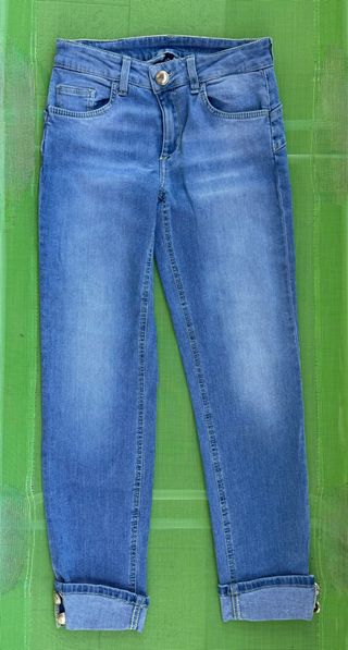 Jeans in cotone elasticizzato, con risvolto