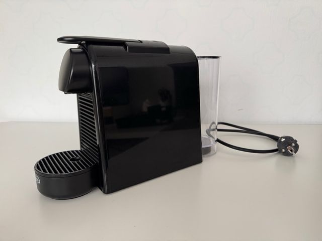 Cafetera Nespresso DeLonghi Essenza