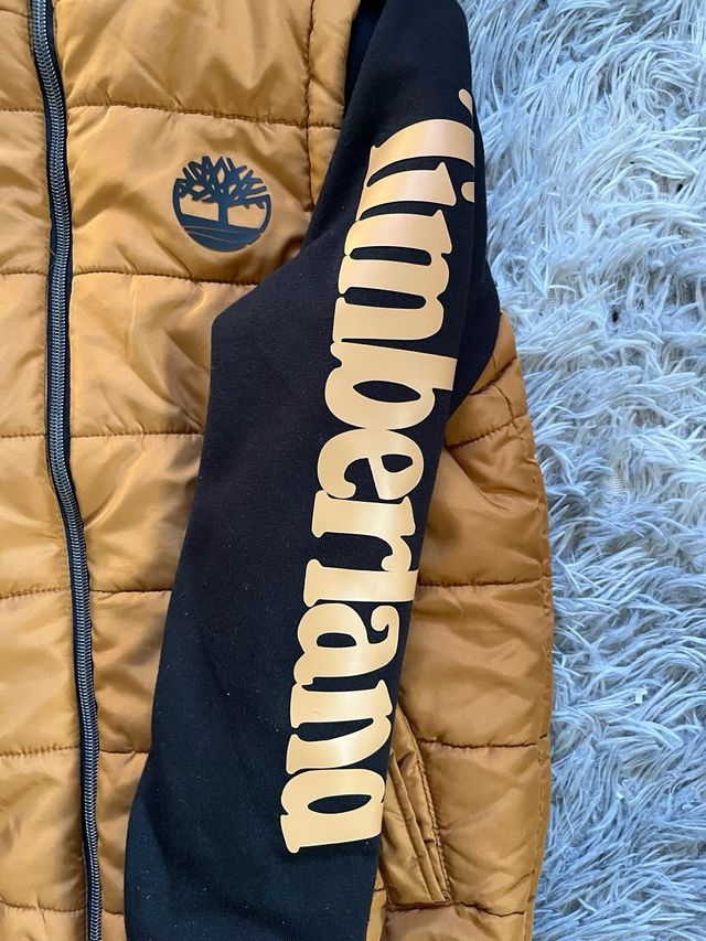 Cazadora Timberland con capucha