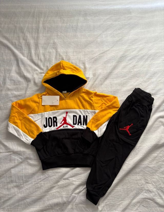 Conjunto Jordan Sudadera y Pantalón Amarillo Gris