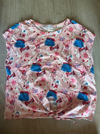 Camiseta con nudo abajo