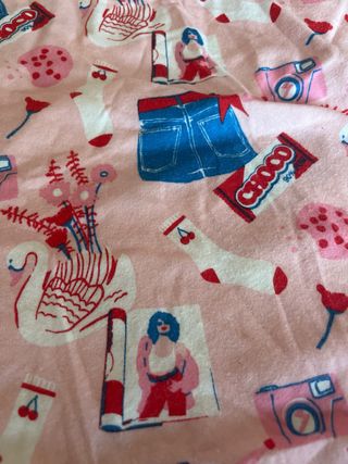 Camiseta con nudo abajo