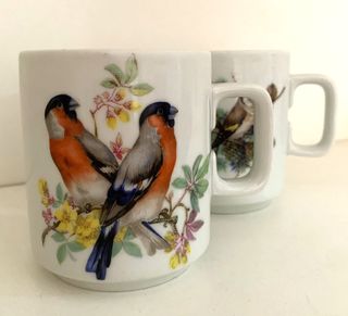 Par de tazas vintage de porcelana con pájaros