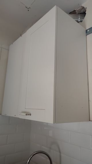 Mueble esquinero de cocina blanco de madera
