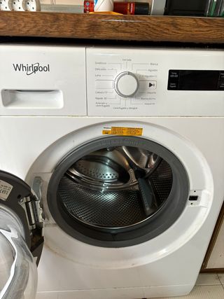Lavadora Whirlpool.