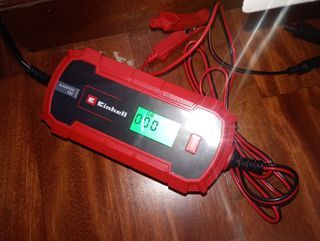 Cargador Batería Coche Einhell 4A 12V
