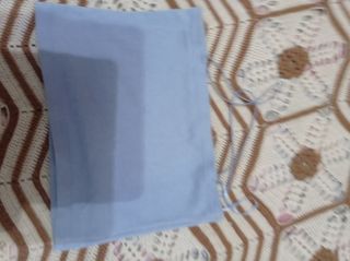 Top azul de tirantes