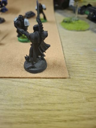 Figuras W40k aranya i necron de metal