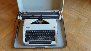 Máquina de escribir Olympia
