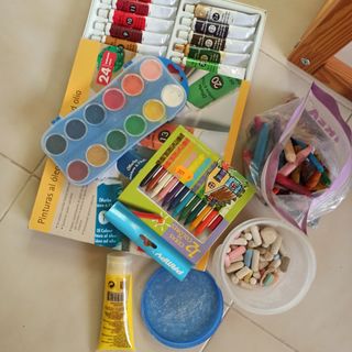 Conjunto de pinturas y ceras