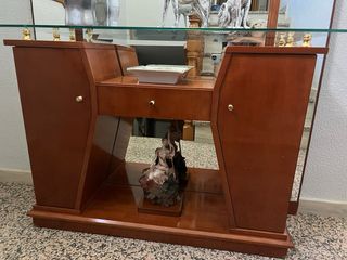 Mueble recibidor con espejo