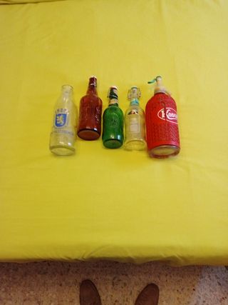 Lote de 5 Botellas Vintage.
