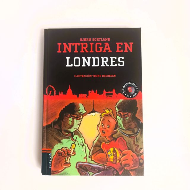 Intriga en Londres, Investigadores del Arte 6