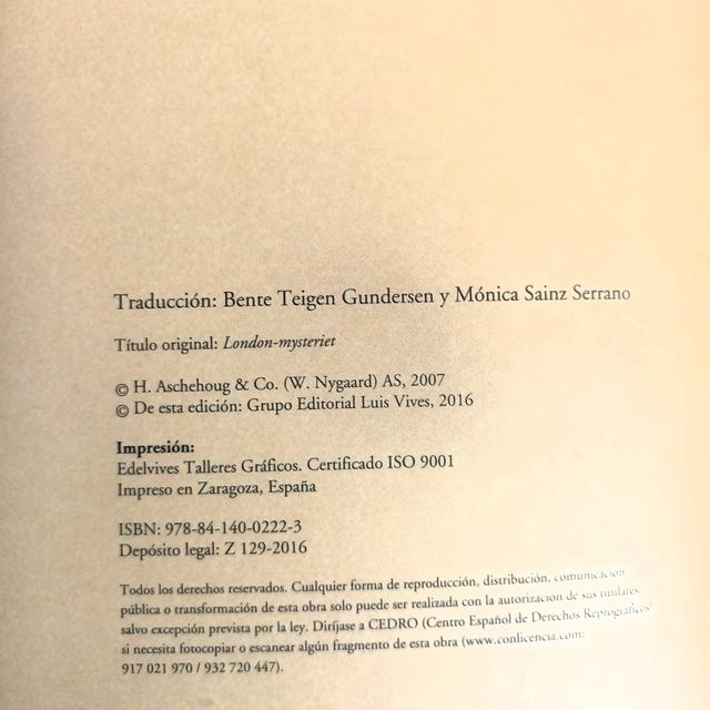 Intriga en Londres, Investigadores del Arte 6