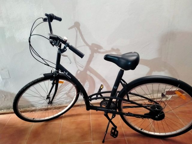 Bicicleta B'twin ciudad negra