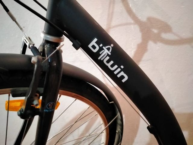 Bicicleta B'twin ciudad negra