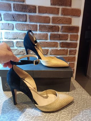 Zapatos de tacón mujer negros y dorados