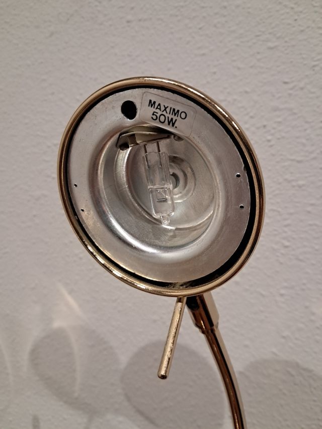 2 Lámparas de Mesa Doradas