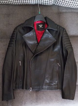 Chaqueta de cuero. Talla L-XL.