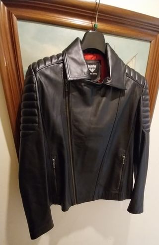 Chaqueta de cuero. Talla L-XL.