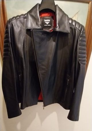 Chaqueta de cuero. Talla L-XL.