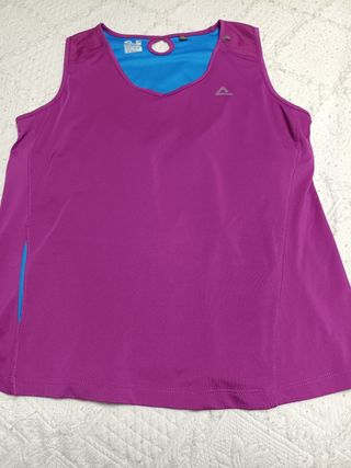 Camiseta deportiva morada clarita talla 44
