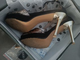 Sandalias Rossi Tacón Negro y Dorado Talla 37