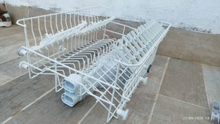 Cesto para lavavajillas Bosch estrecho 45cm