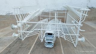 Cesto para lavavajillas Bosch estrecho 45cm