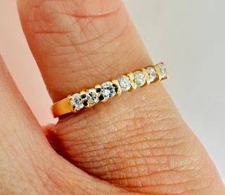 Anillo Oro 18k con 7 Diamantes